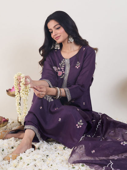 Floral Embroidered Regular Thread Work Kurta With Trousers & Dupatta