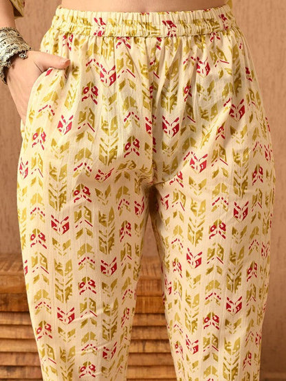 Women's Floral Printed Regular Thread Work Pure Cotton Kurta with Trousers & With Dupatta