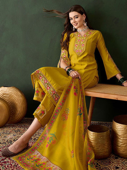 Dhiyona SN Embroidered Thread Work Straight Kurta With Trousers & Dupatta
