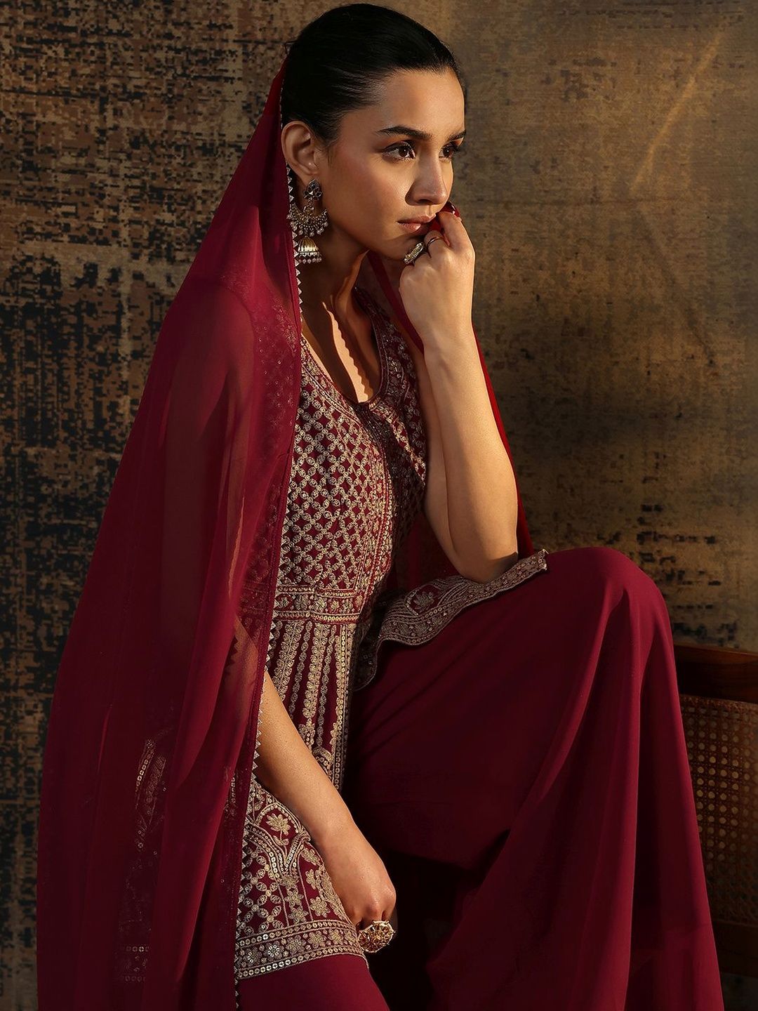 Dhiyona LL Women Ethnic Motifs Embroidered Empire Thread Work Kurti with Palazzos & With Dupatta
