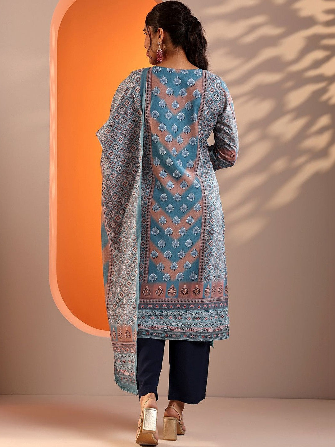 Women Ethnic Motifs Printed Regular Kurta with Trousers & With Dupatta