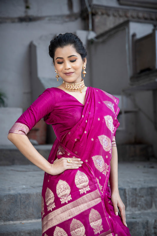 Dhiyona HH Magenta Pink Alfi Motif Banarasi Zari Border Saree And Pallu