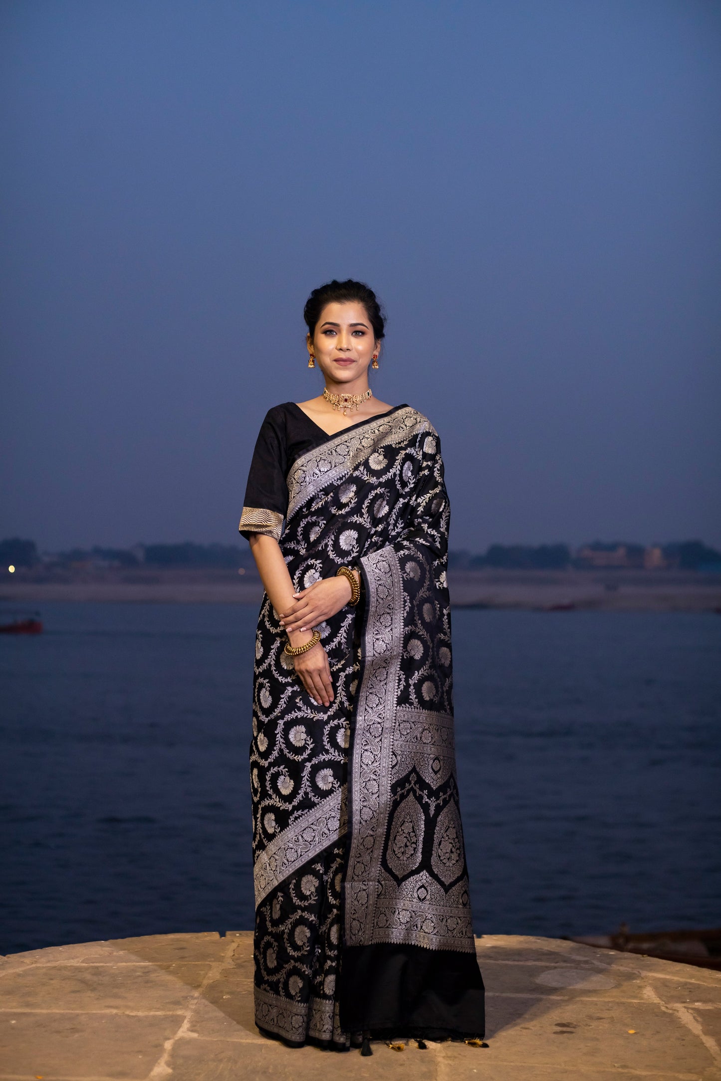 Dhiyona HH Black Floral Jaal Banarasi Mashru Silk Saree | Soft & Elegant