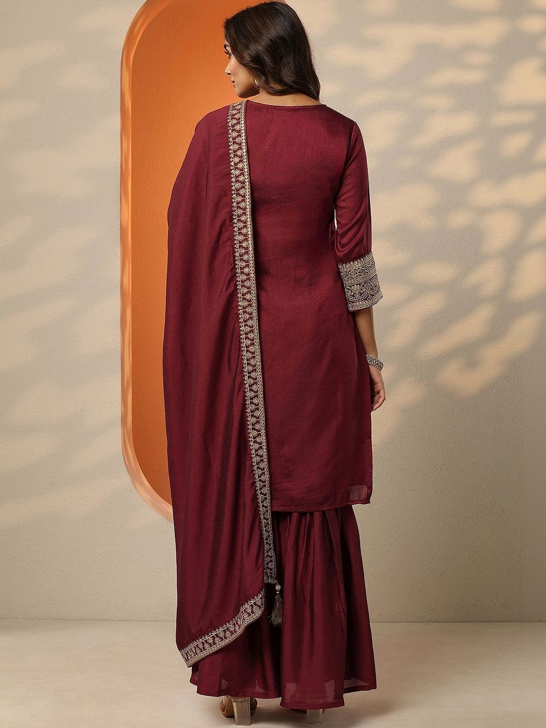 Dhiyona LL Women Ethnic Motifs Embroidered Regular Thread Work Kurta with Sharara & With Dupatta
