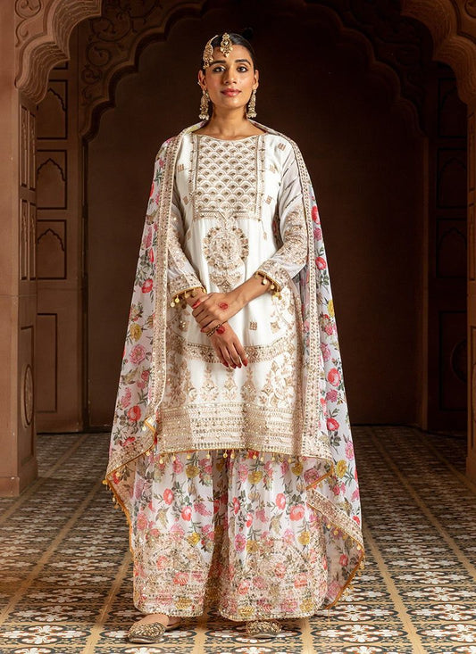 Dhiyona KL Women Floral Embroidered Regular Sequinned Kurta with Sharara & With Dupatta