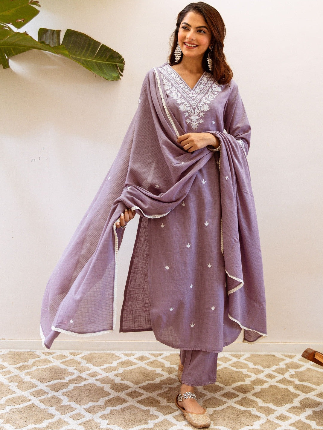 Dhiyona SN Embroidered Straight Kurta With Trousers & Dupatta