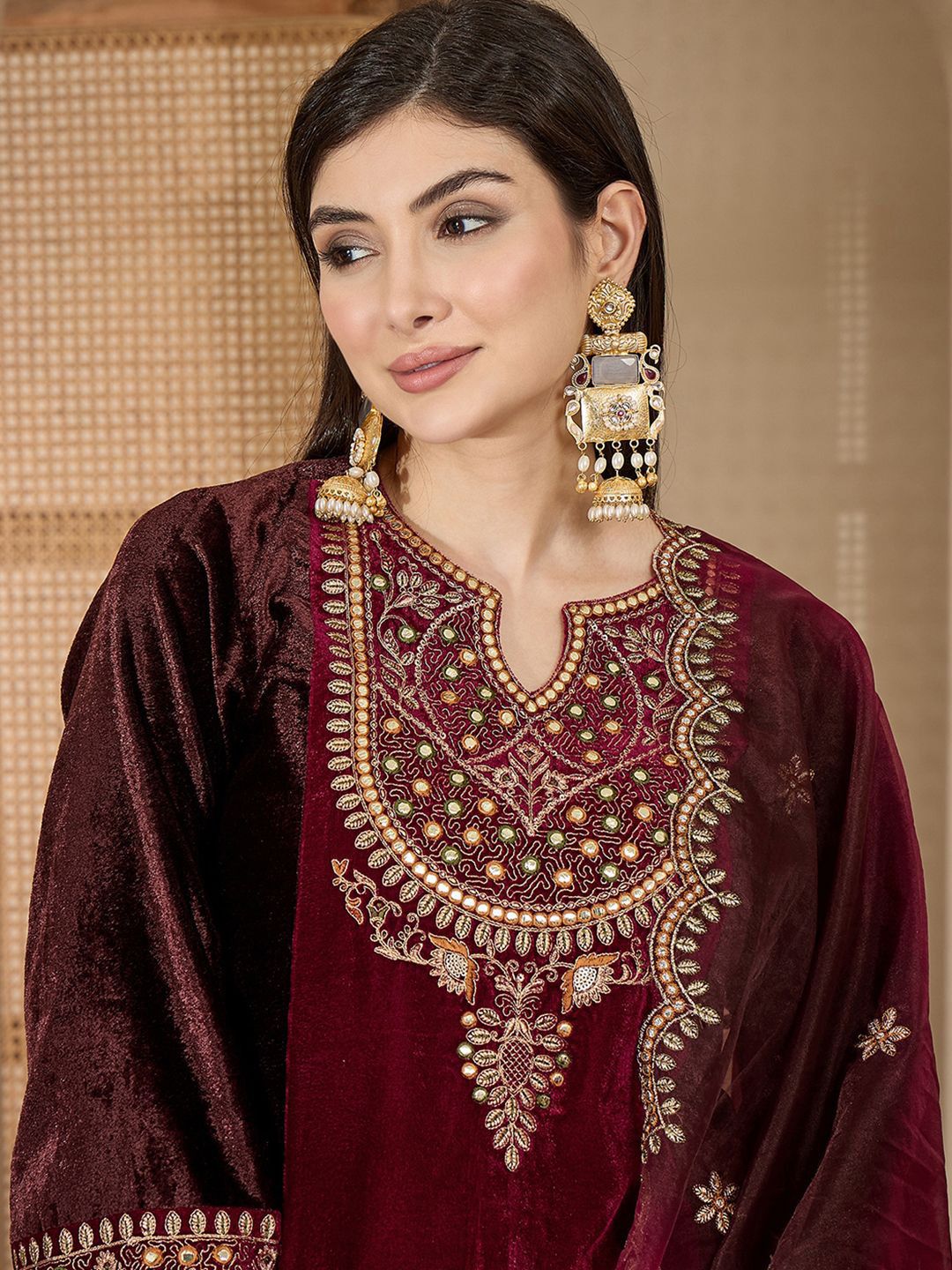 Dhiyona SN Zari Sequence Thread Cording Embroidered Velvet Kurta With Trousers & Dupatta