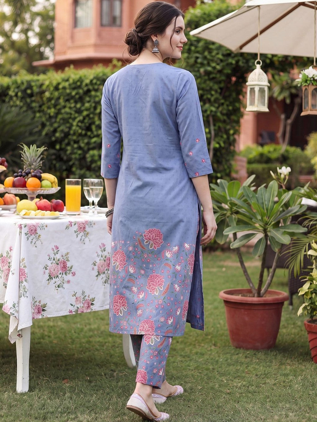 Women Floral Printed Regular Pure Cotton Kurta with Trousers