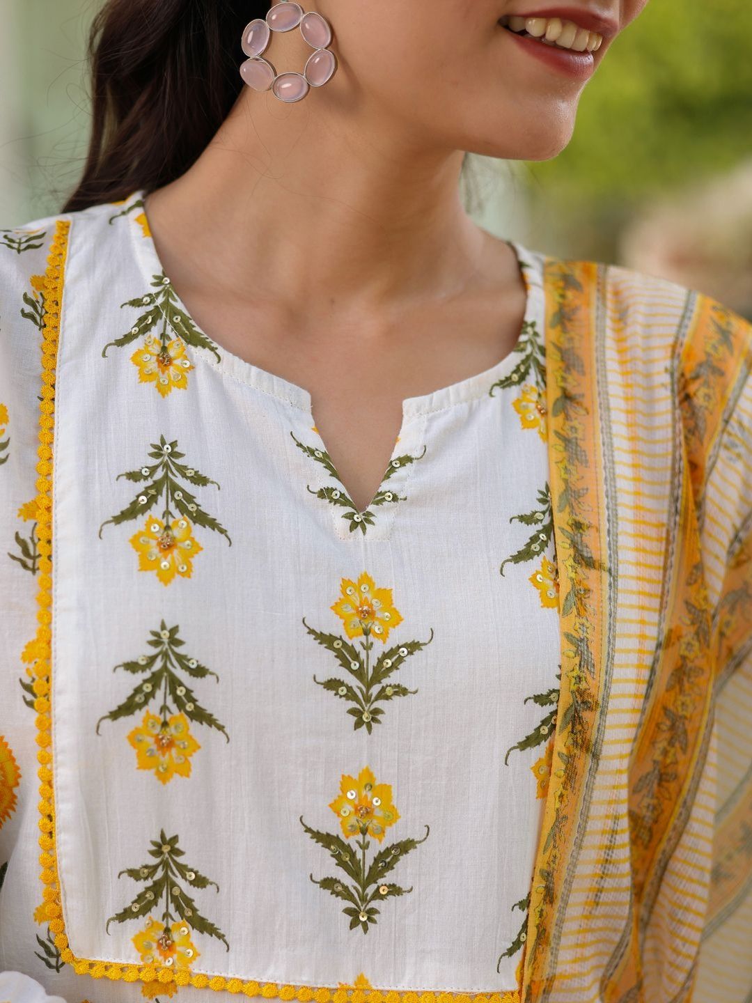 Dhiyona RR Women's Floral Printed Regular Pure Cotton Kurta with Trousers & With Dupatta