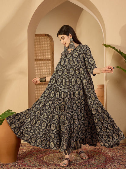 Women Ethnic Motifs Printed Tiered Pure Cotton Kurta with Palazzos & With Dupatta