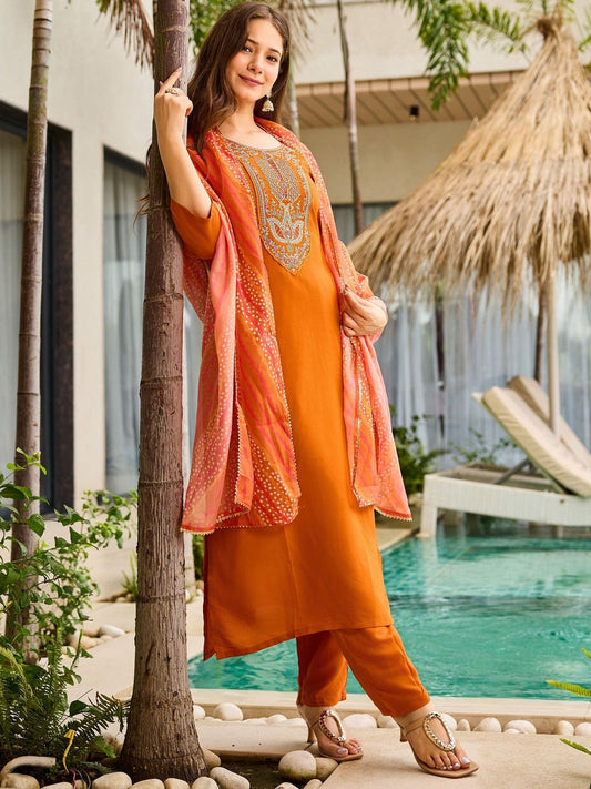 Dhiyona KL Ethnic Motifs Embroidered Round Neck Thread Work Kurta with Trousers & Dupatta