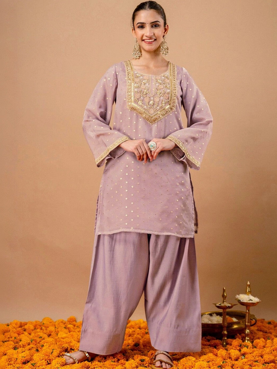 Dhiyona SN Embroidered Dusty Lavender Silk Blend Kurta Set