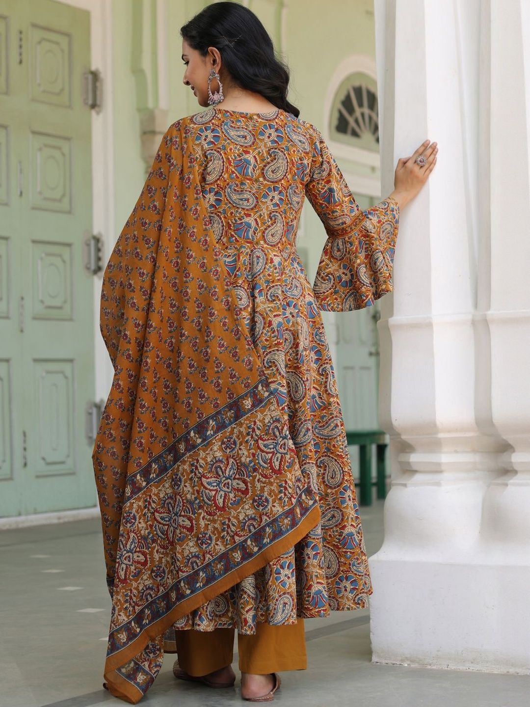 Dhiyona RR Women's Ethnic Motifs Printed Pure Cotton Kurta With Trousers & Dupatta