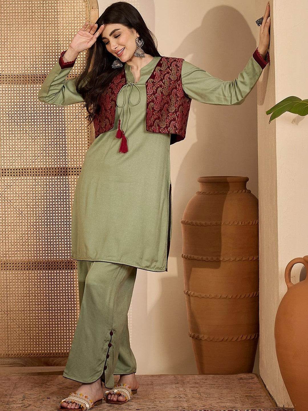 Winter Ethnic Fusion three-Piece kurta Set with Tassel-Tie Jacquard Jacket