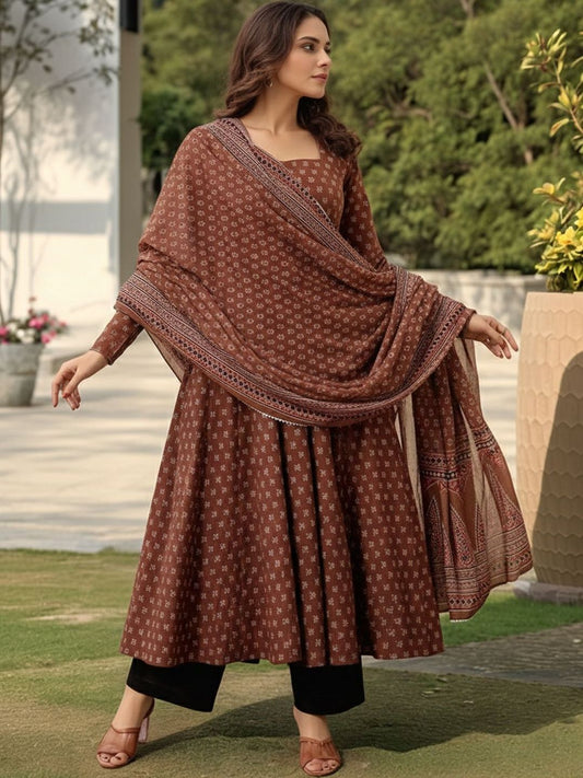 Dhiyona KL Women Ethnic Motifs Printed Panelled Kurta with Trousers & With Dupatta