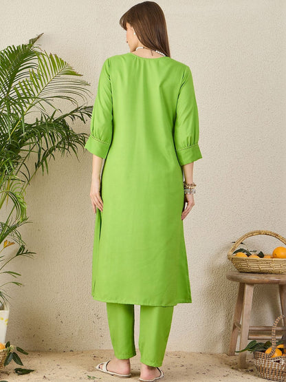 Women Regular Kurta with Trousers
