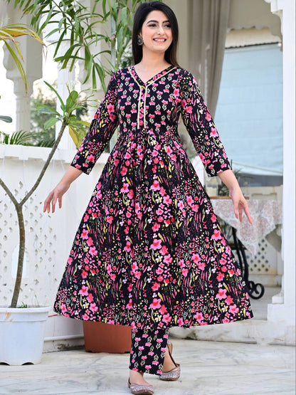 Women Floral Printed Regular Kurta with Trousers & With Dupatta
