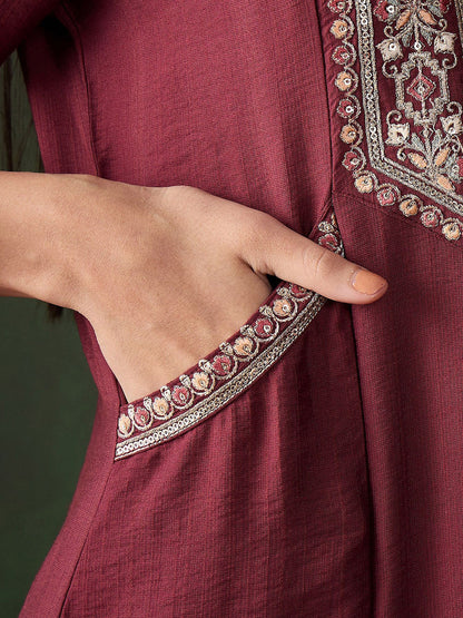 Ethnic Motifs Yoke Design Sequinned Straight Kurta & Trousers