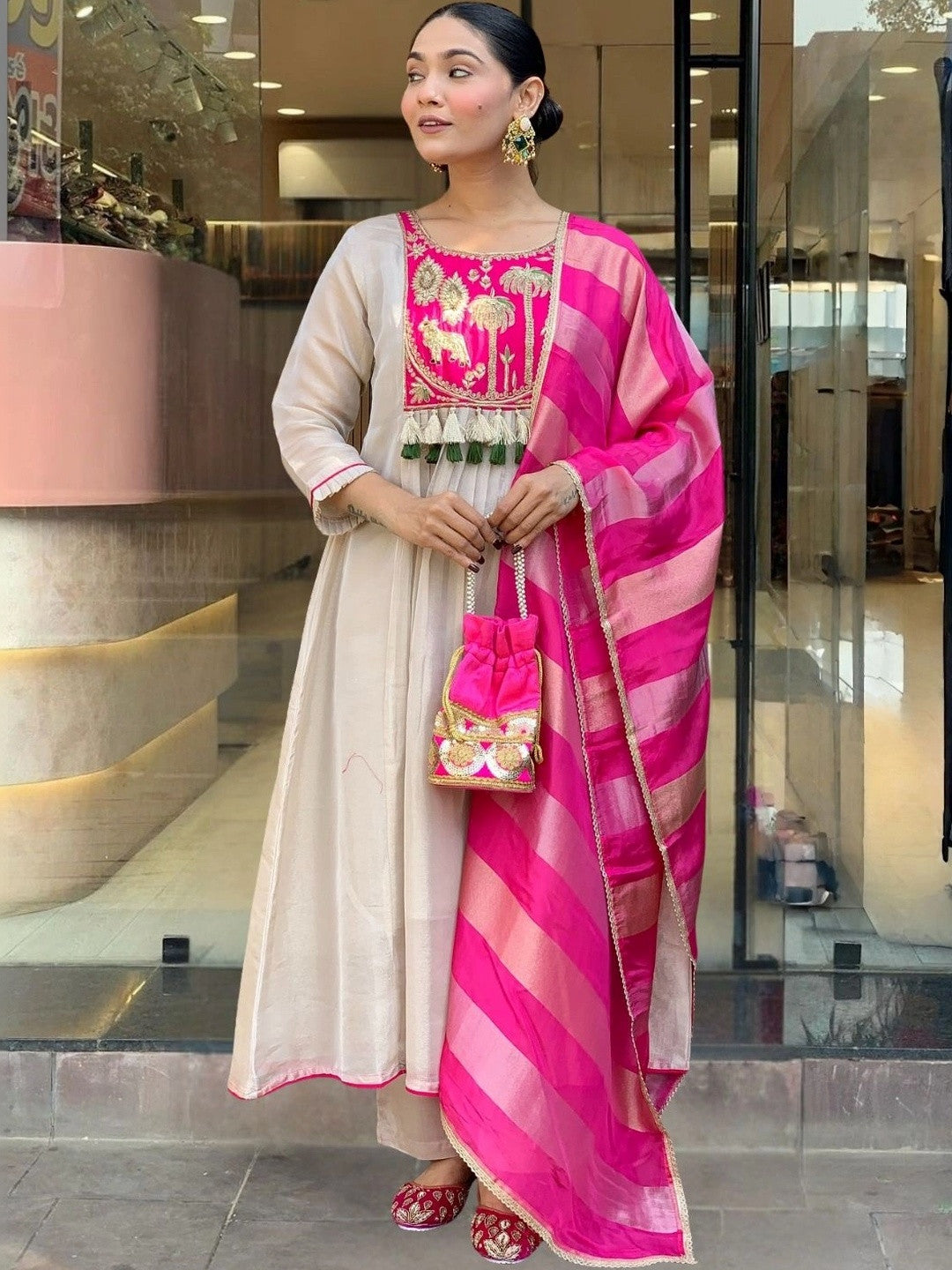 Women Ethnic Motifs Empire Thread Work Kurta with Trousers & With Dupatta