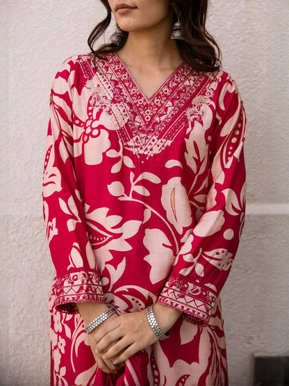 Dhiyona SN Women Floral Printed Regular Sequinned Kurta with Palazzos & Dupatta