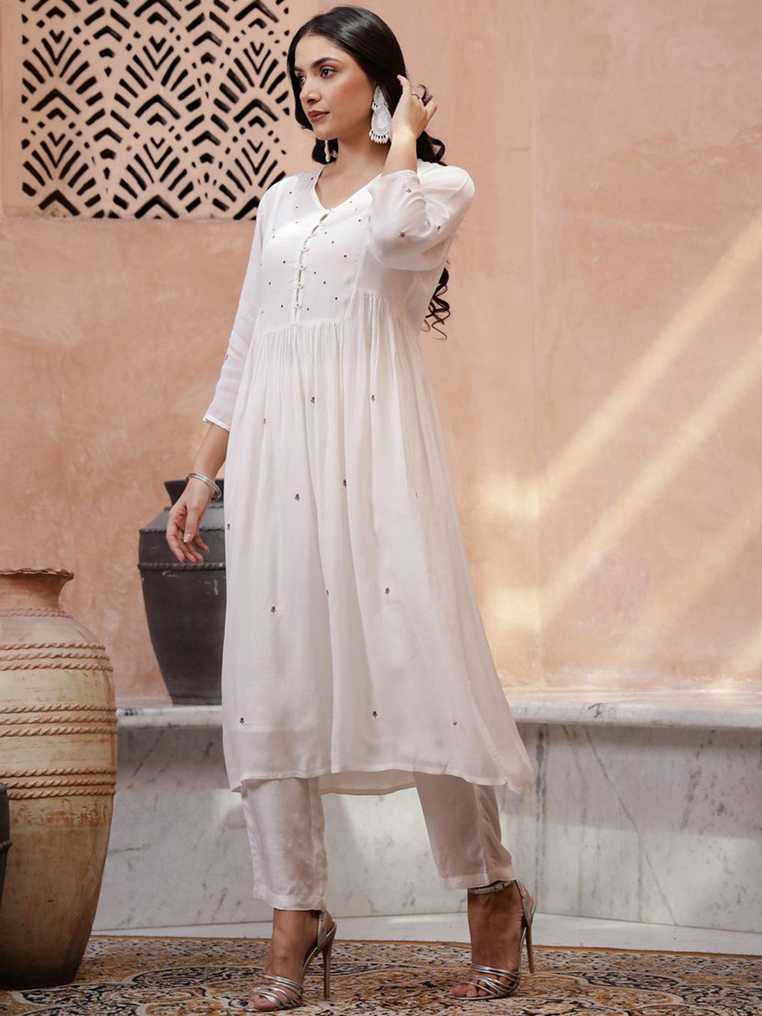 Floral Embroidered Thread Work Kurta with Trouser