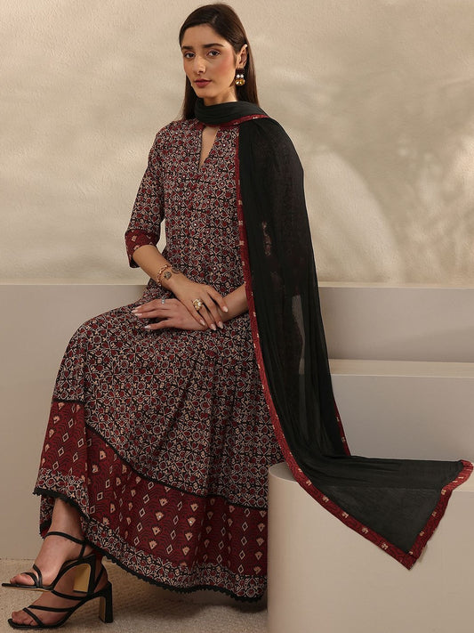 Women Ethnic Motifs Printed Regular Kurta with Trousers & With Dupatta