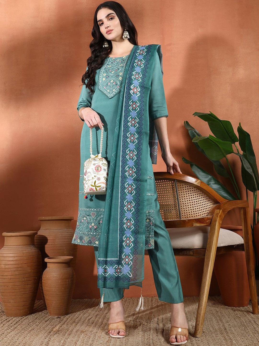 Women Ethnic Motifs Embroidered Regular Thread Work Kurta with Trousers & Dupatta