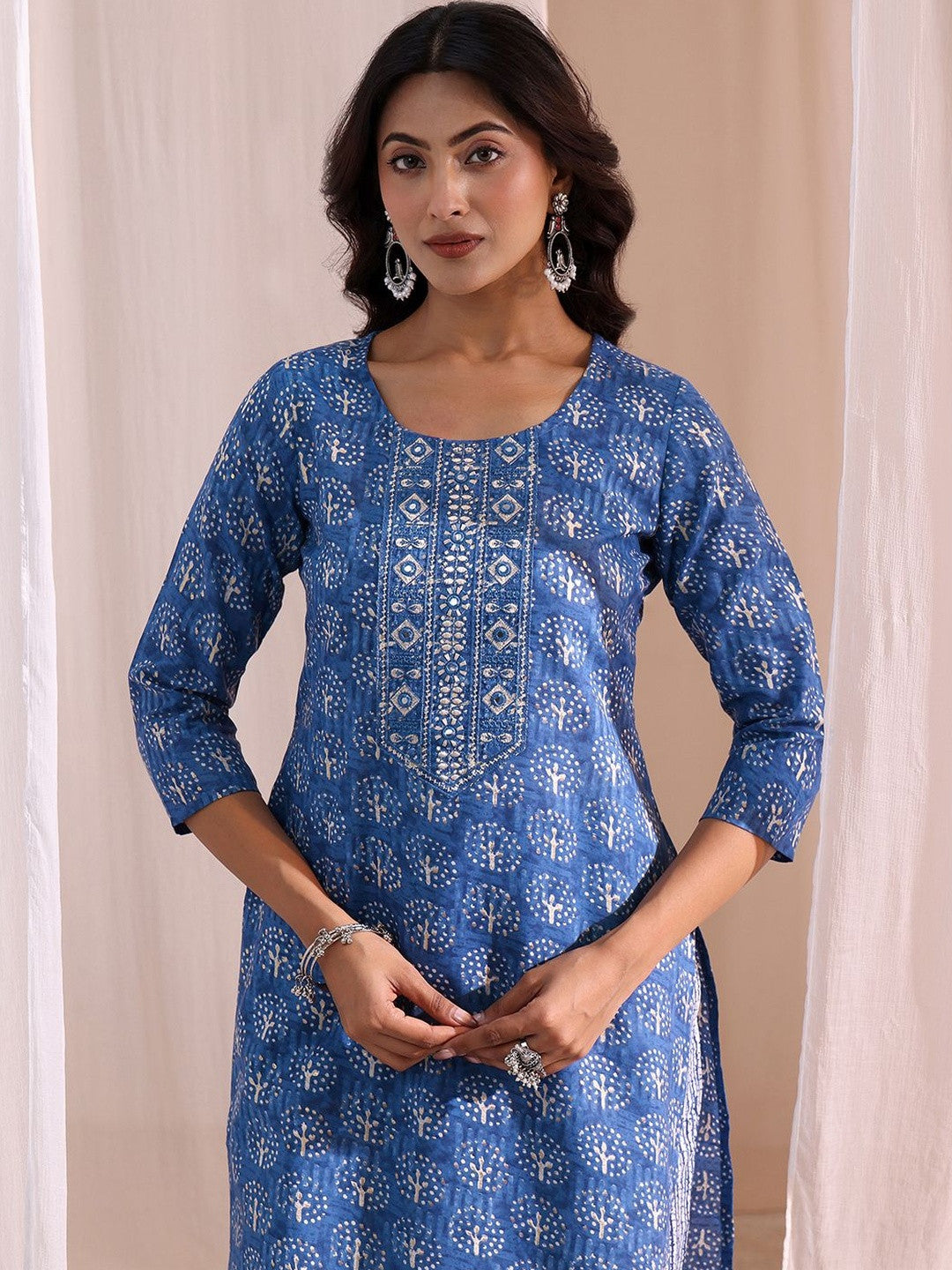 Women Ethnic Motifs Printed Regular Kurta with Trousers & With Dupatta