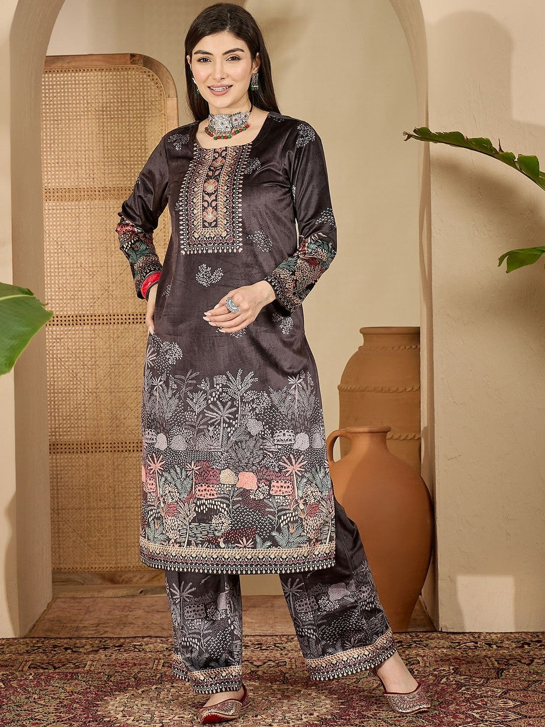 Printed Sarwoski detailed Neck Velvet Round Neck Kurta & Trousers With Dupatta