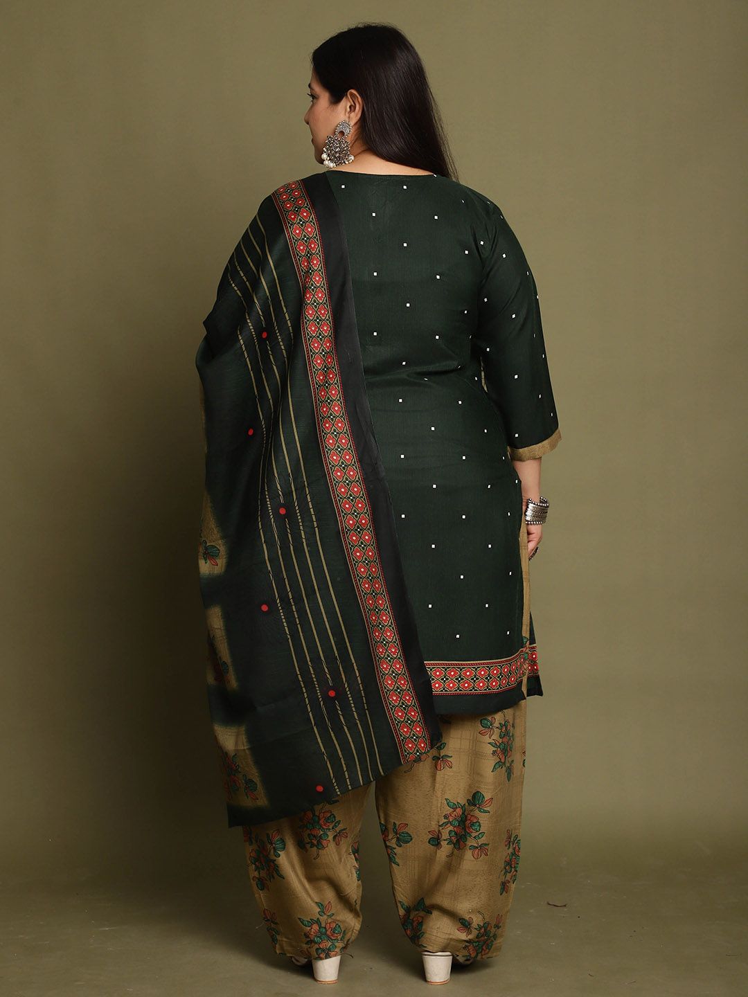 Dhiyona KL Floral Printed V-Neck Straight Kurta With Salwar & Dupatta