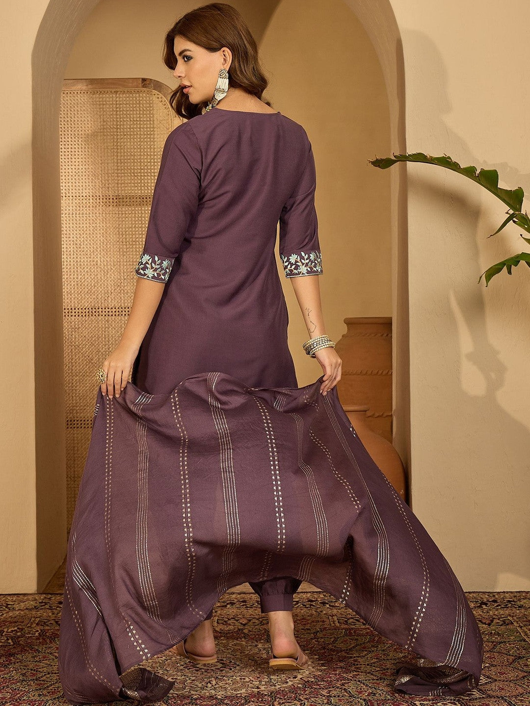 Women Purple Embroidered Kurta Sets With Dupatta