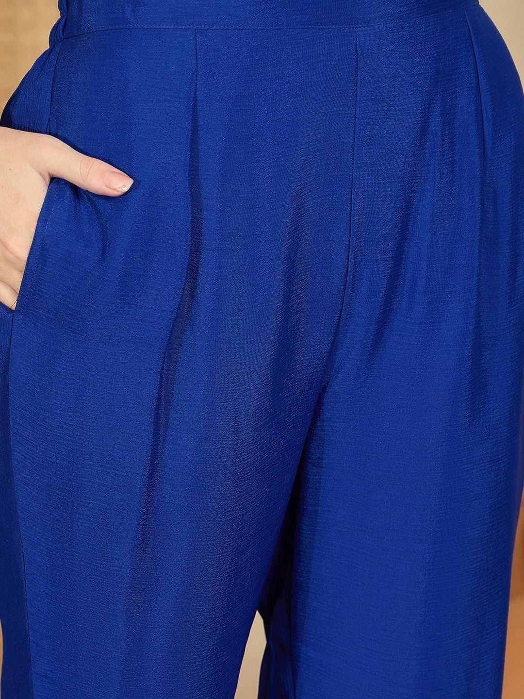 Women Embroidered Round Neck Kurta & Trousers With Dupatta