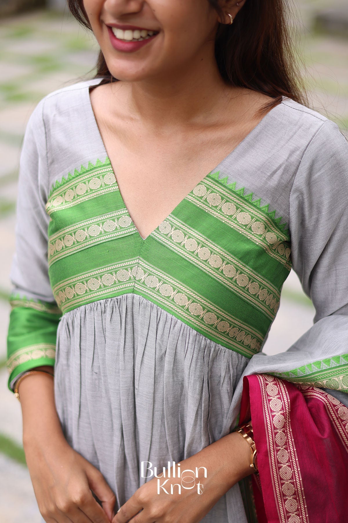 Dhiyona BN Tilakam Handloom Grey Suite Set