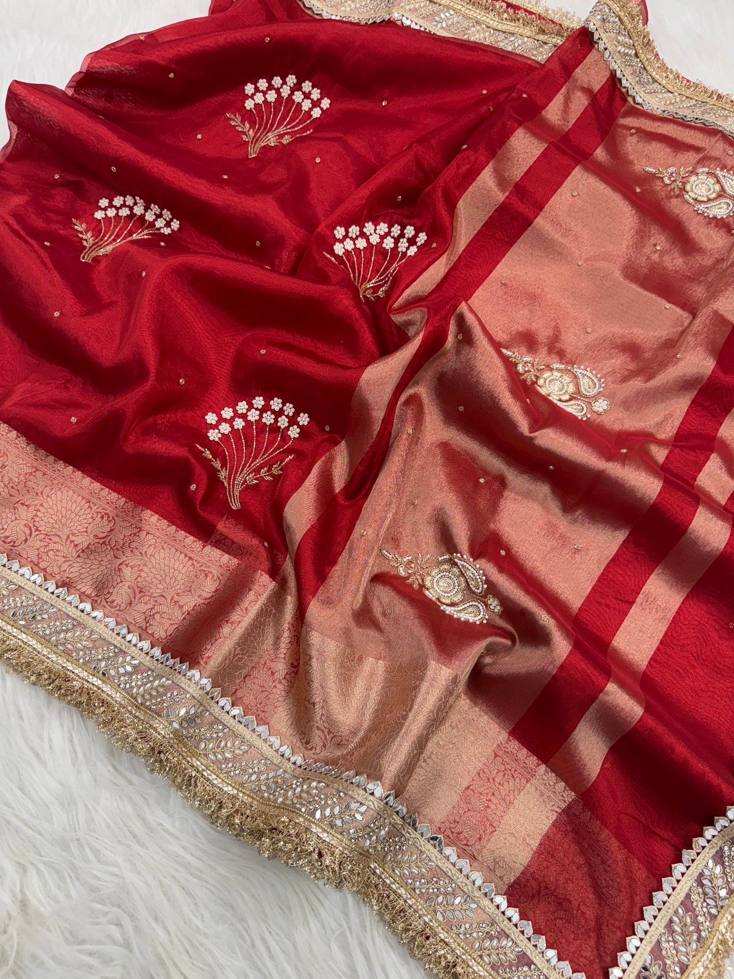 Dhiyona HH Chand Baliyan Pearl Motif Hand Zardozi Work Saree
