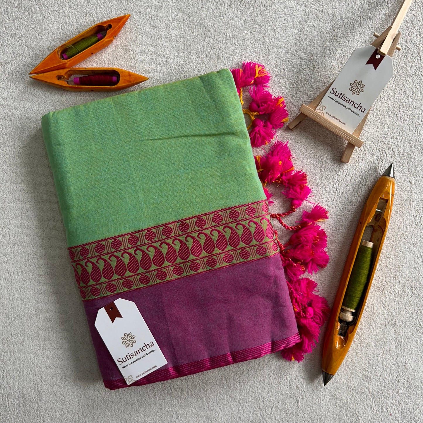 Dhiyona SS Sutisancha Classic Weave Bengal Cotton Saree