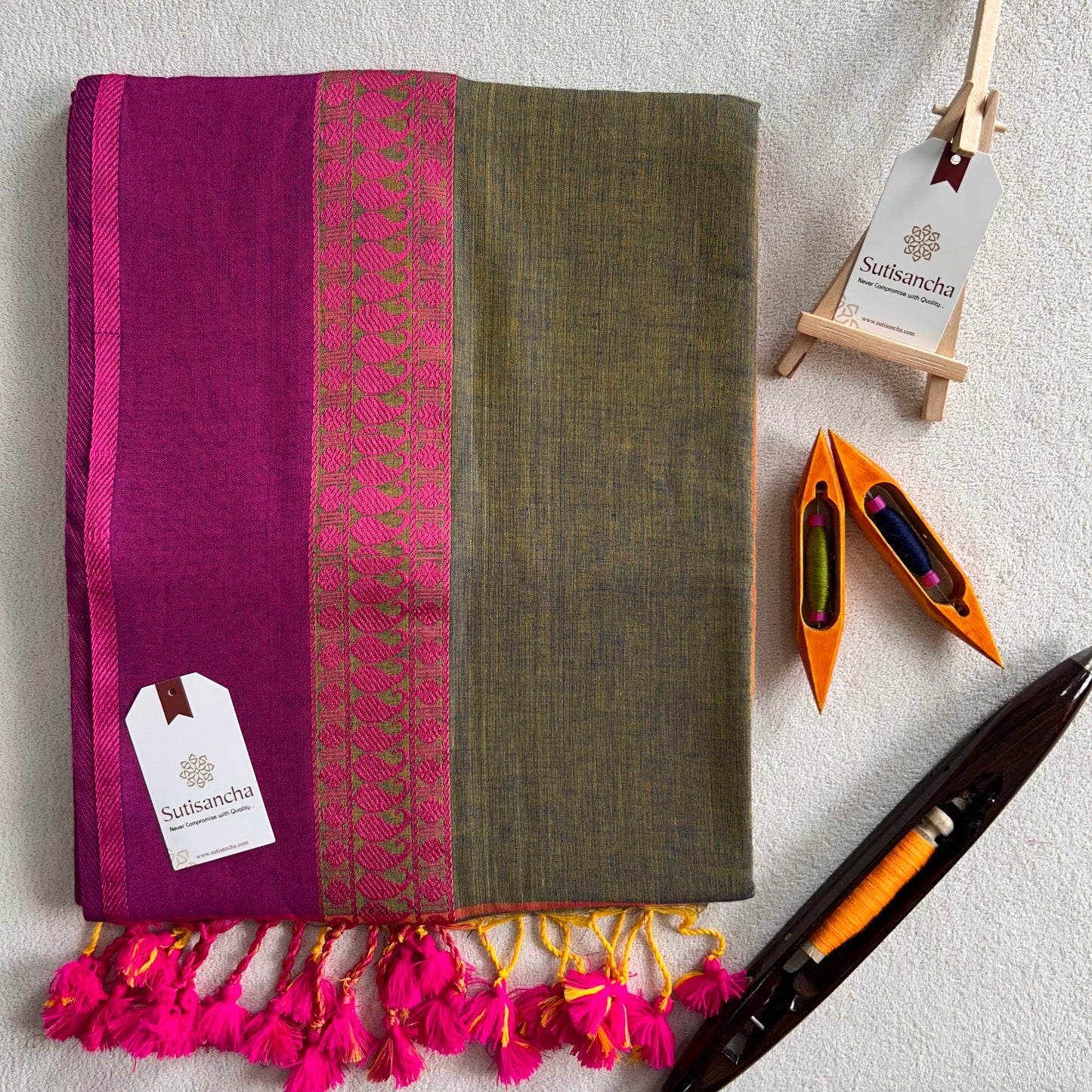 Dhiyona SS Sutisancha Classic Weave Bengal Cotton Saree