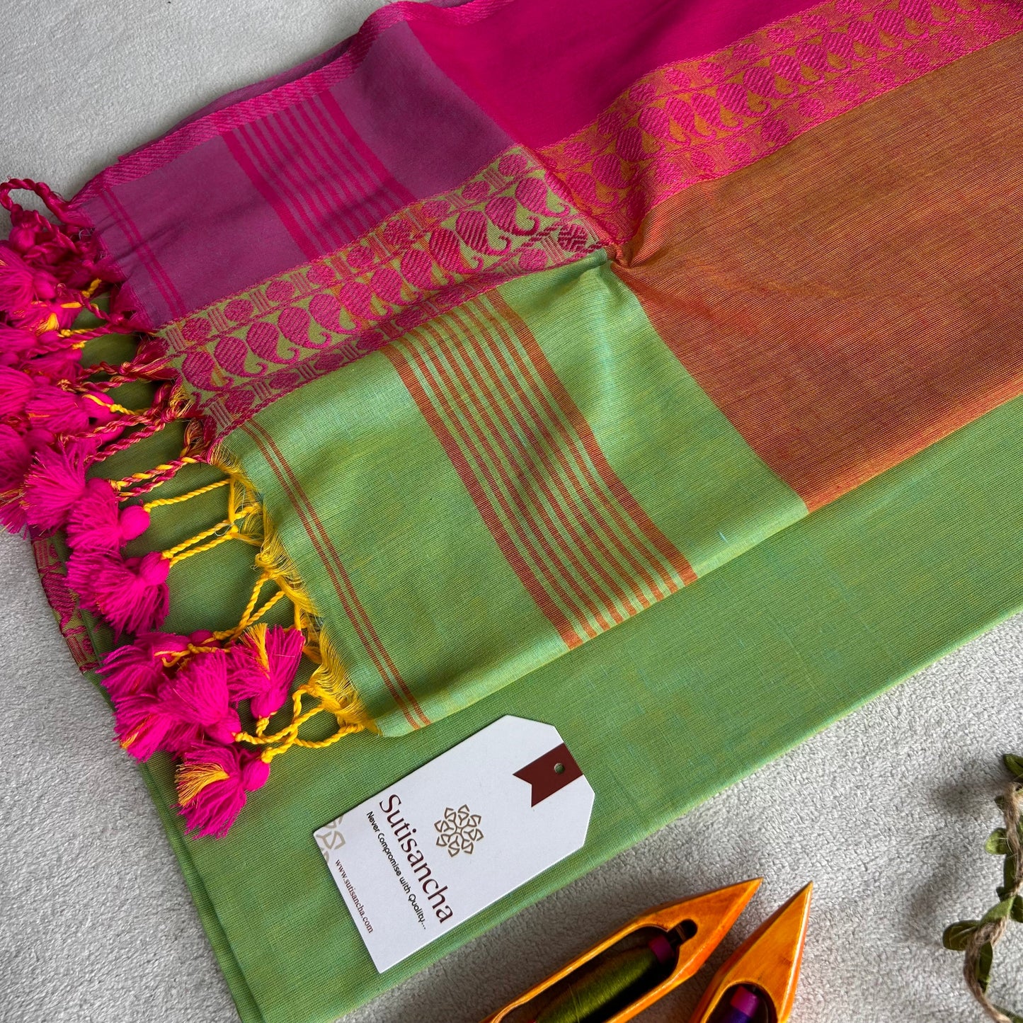 Dhiyona SS Sutisancha Classic Weave Bengal Cotton Saree
