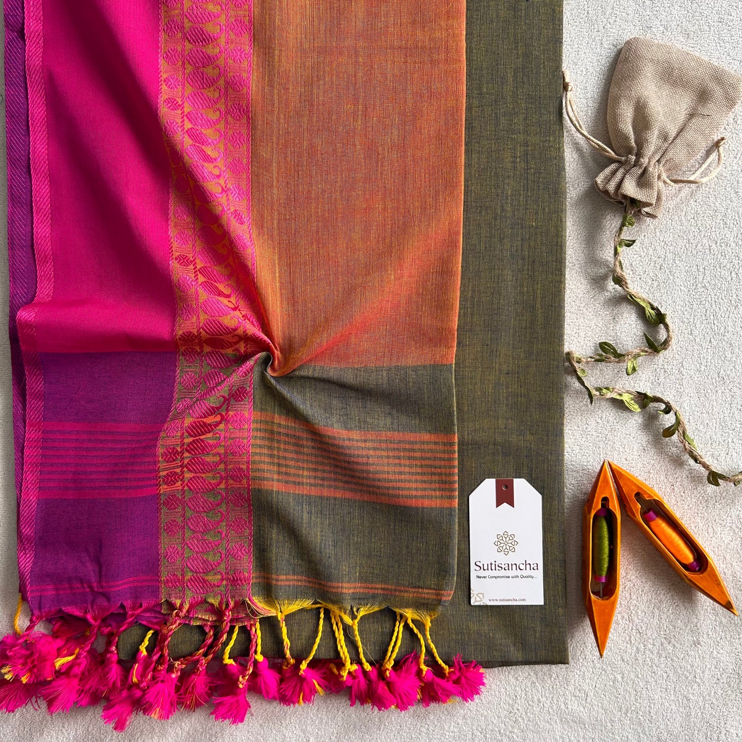 Dhiyona SS Sutisancha Classic Weave Bengal Cotton Saree
