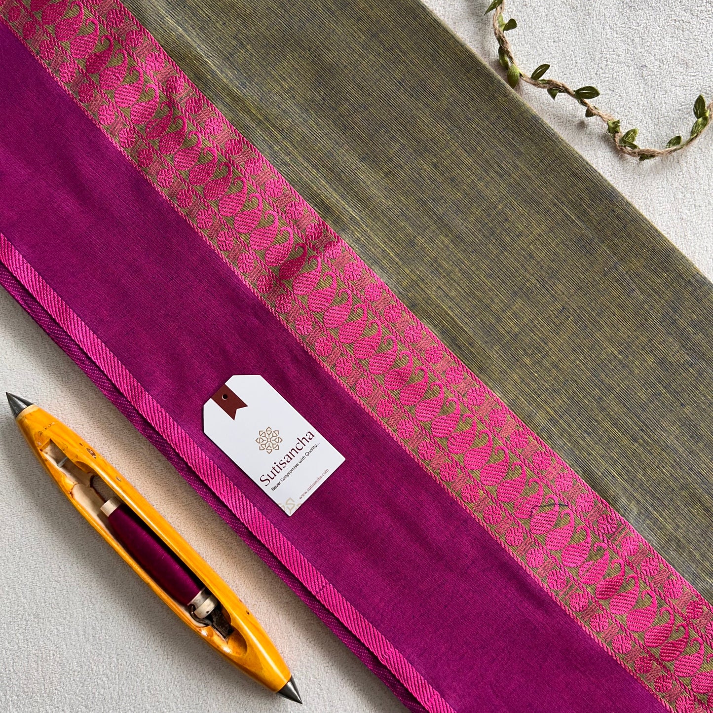 Dhiyona SS Sutisancha Classic Weave Bengal Cotton Saree