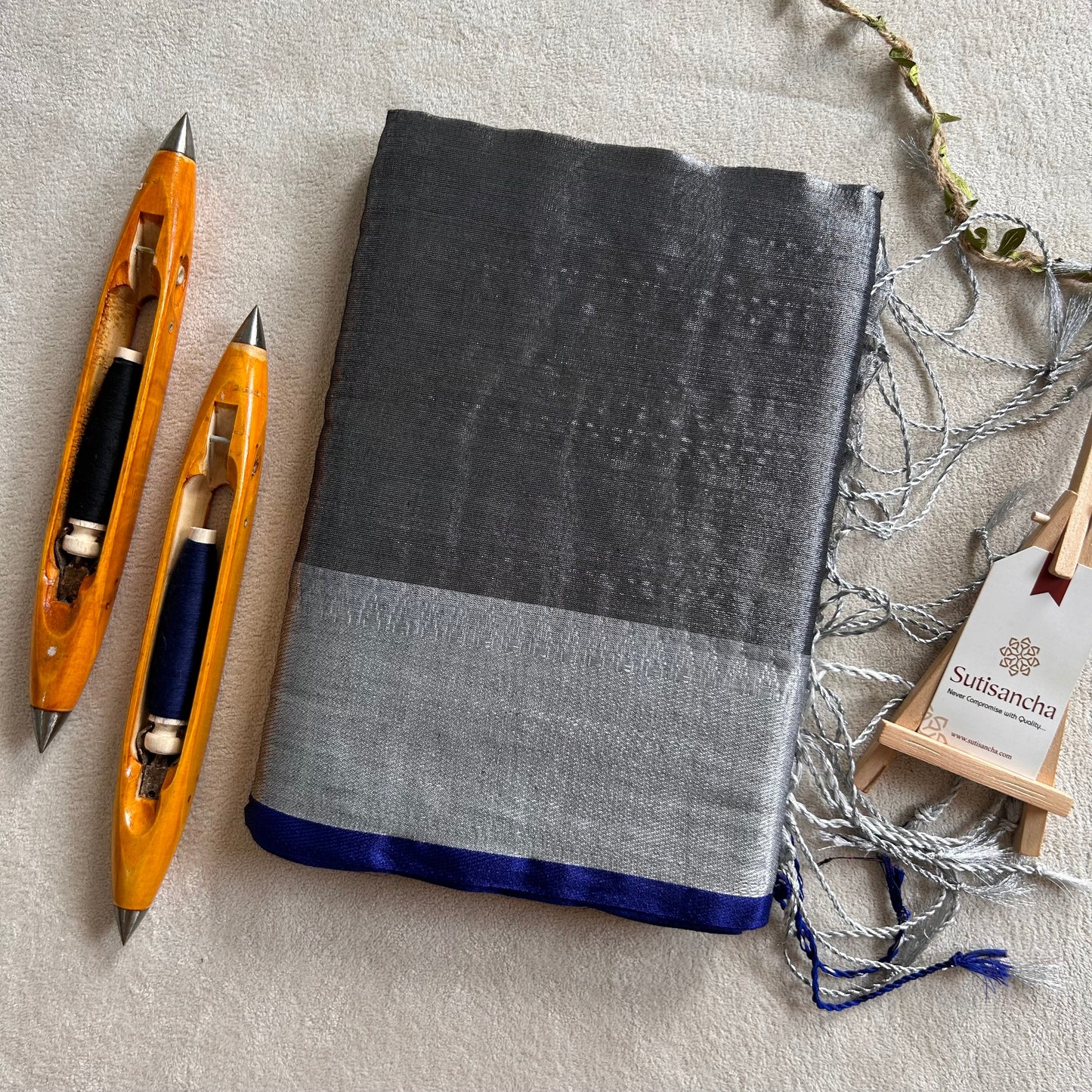 Dhiyona SS Sutisancha Gray Handloom Cotton Tissue Saree