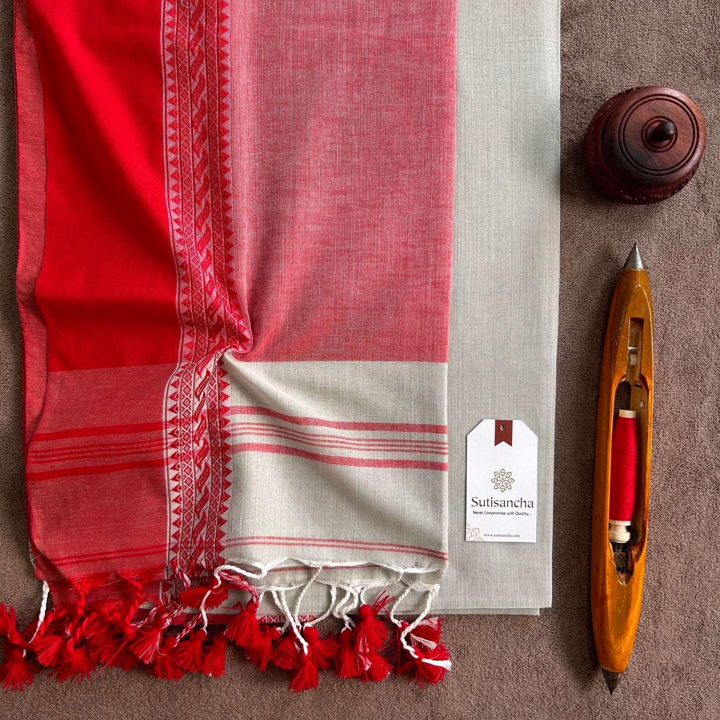 Dhiyona SS Sutisancha Bengal Cotton Saree in Traditional Weave