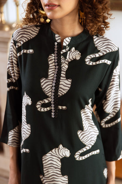 Aruna Pine Tiger Kurta Pant Set