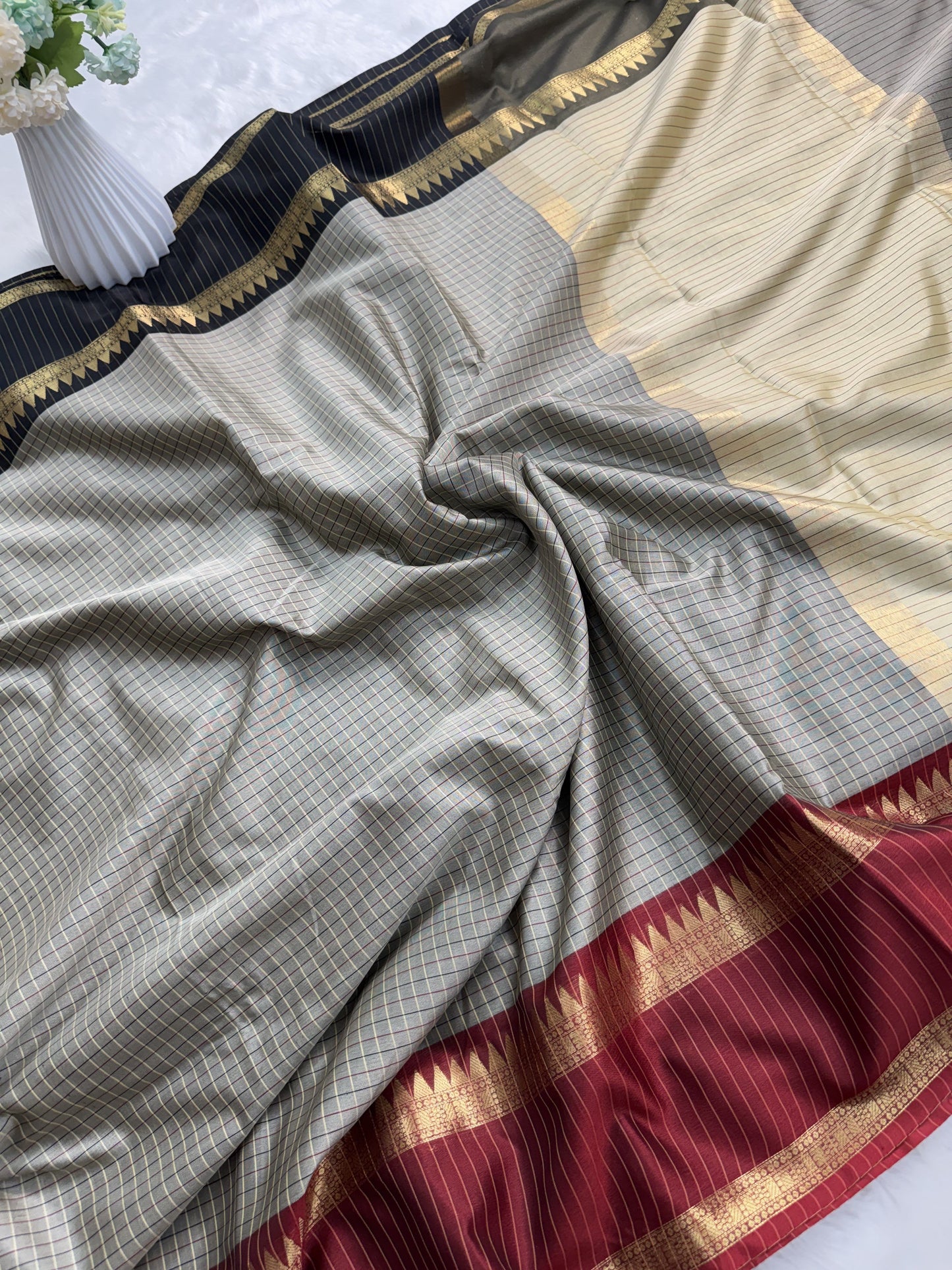 Dhiyona HH Heritage Kattam Silk Saree with Zari Temple Border
