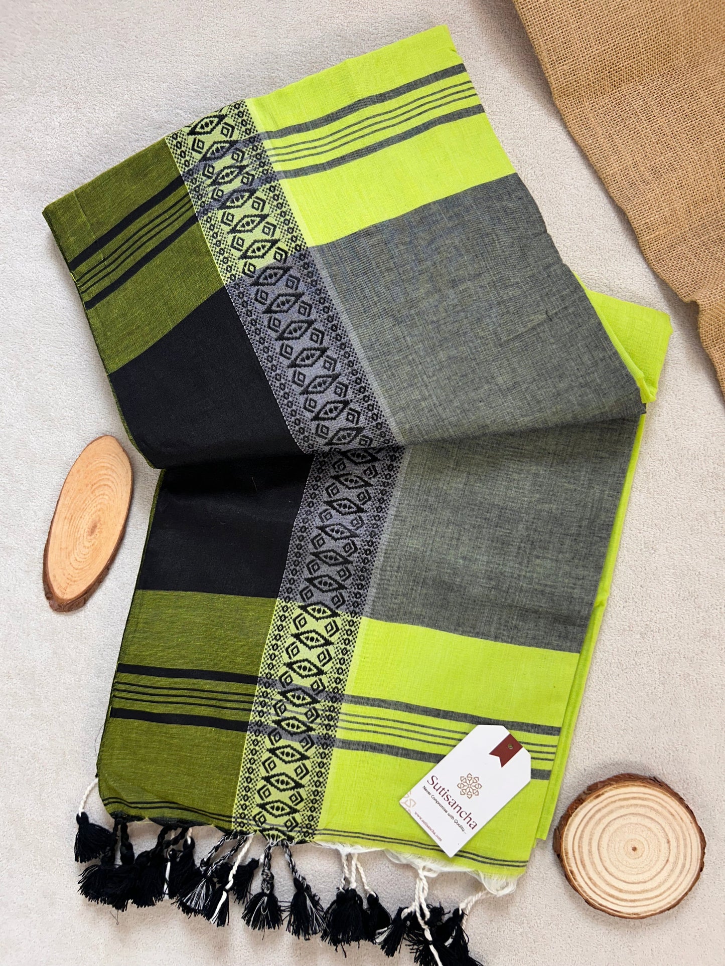Dhiyona SS Loomed to Perfection: Handwoven Cotton Saree