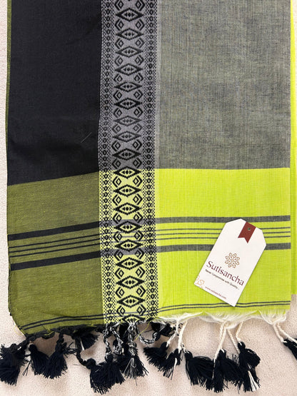 Dhiyona SS Loomed to Perfection: Handwoven Cotton Saree