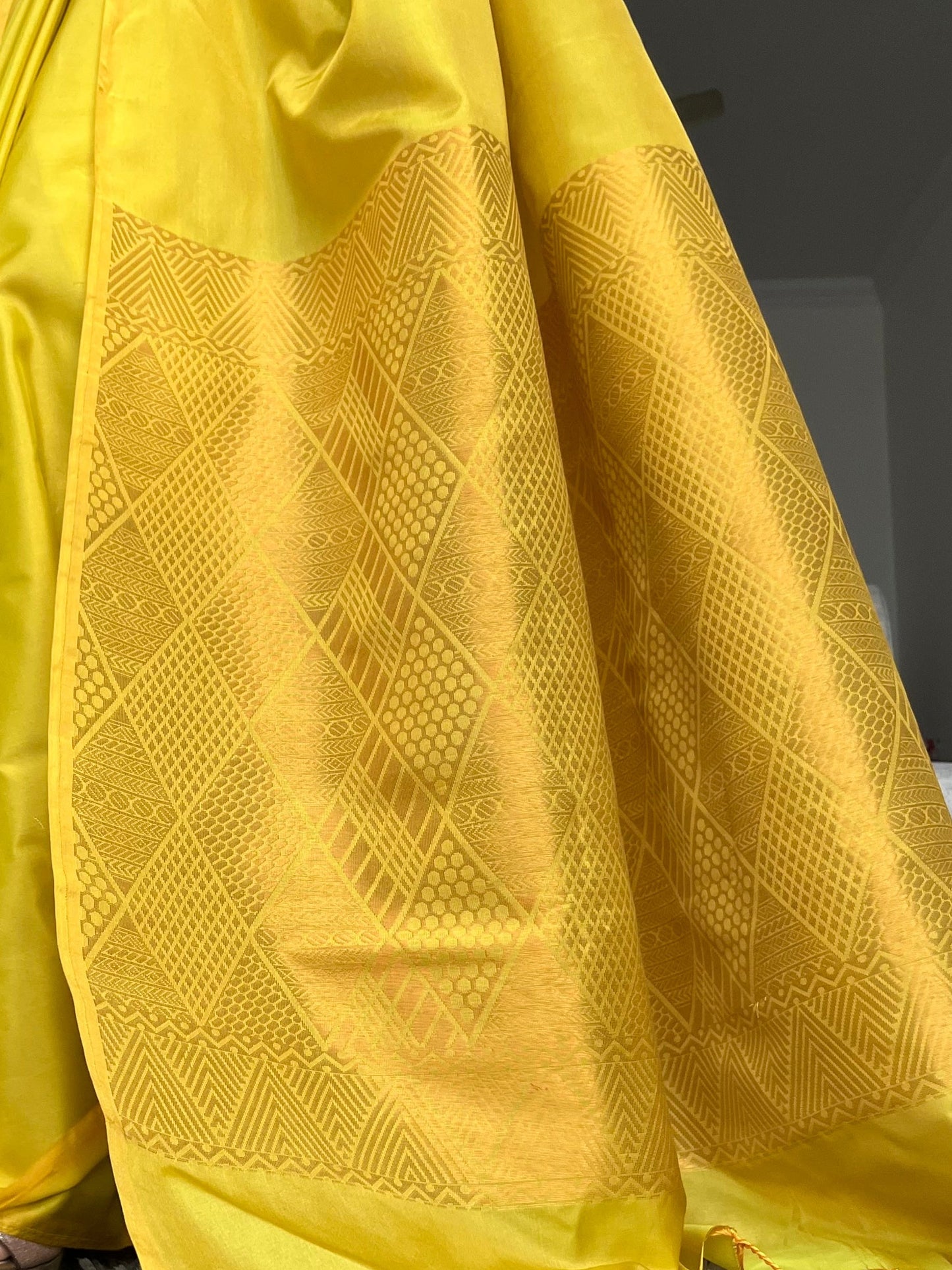 Dhiyona ST Yellow Saree with Gold Woven Jacquard Pallu & Self Blouse Fabric