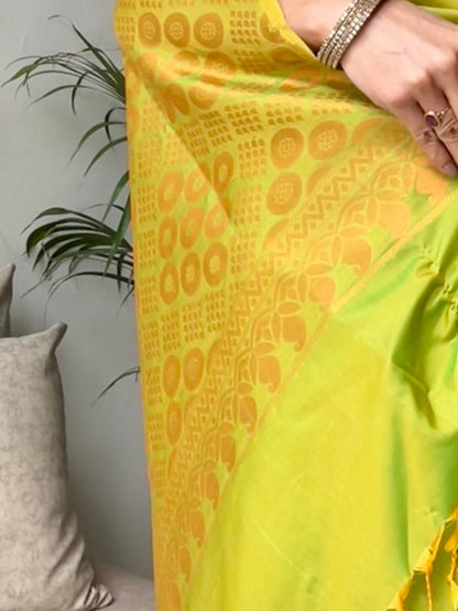 Dhiyona ST Lime Saree with Gold Woven Jacquard Pallu & Self Blouse Fabric
