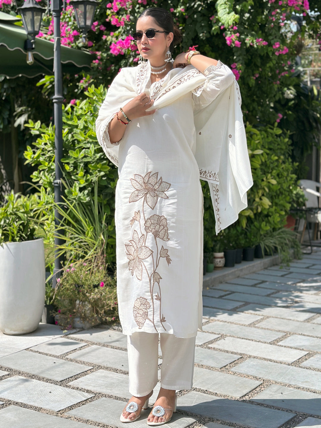 Dhiyona VV Vira White Kurta and Pant Dupatta Sets Silk Blend Fabrics with Embroidery