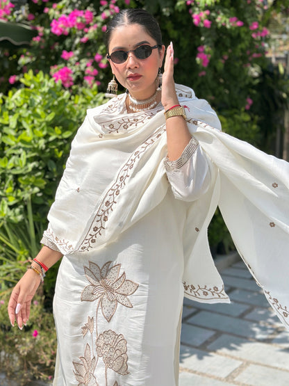 Dhiyona VV Vira White Kurta and Pant Dupatta Sets Silk Blend Fabrics with Embroidery