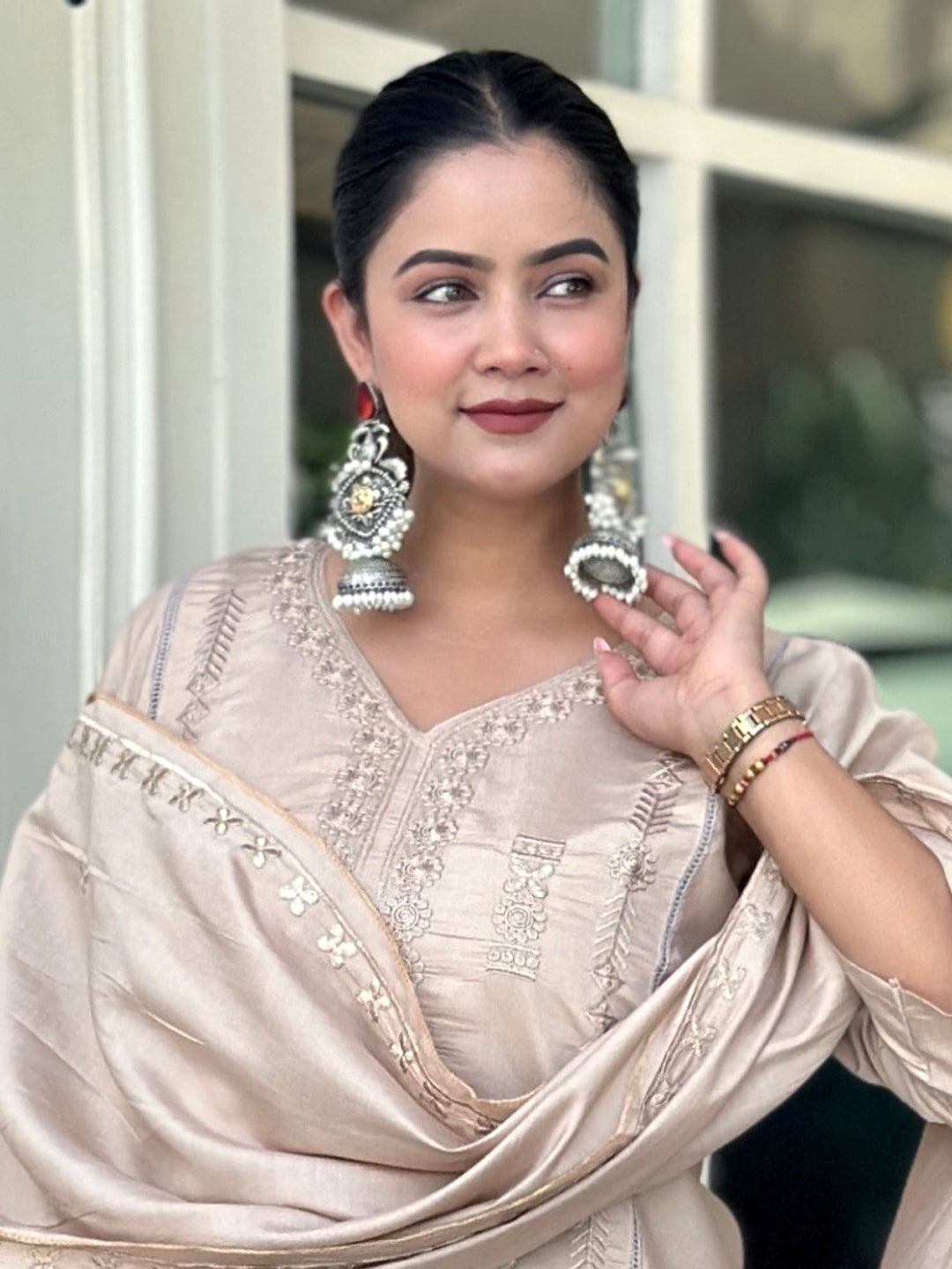 Dhiyona VV Smira Beige Kurta and Pant Dupatta Sets Silk Blend Fabrics with Embroidery